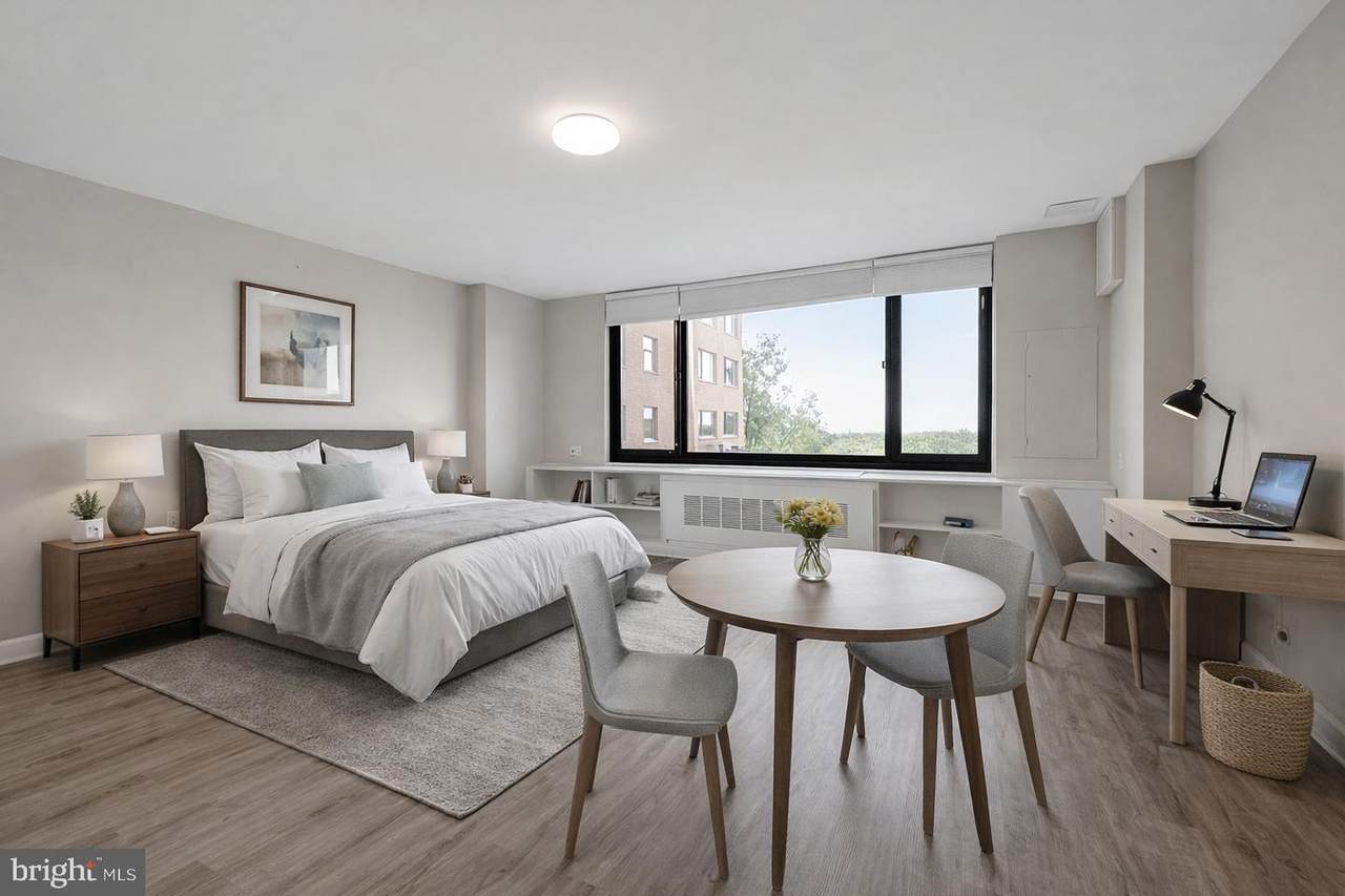 1011 Arlington Boulevard - Photo 1