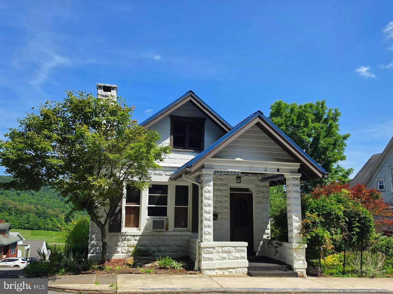 615 Piedmont Avenue - Photo 1