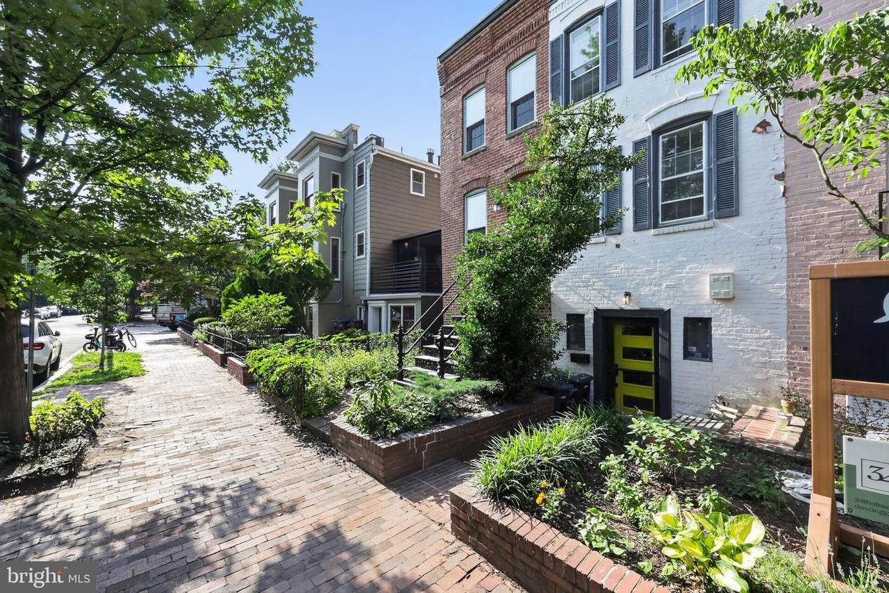 715 A Street - Photo 1