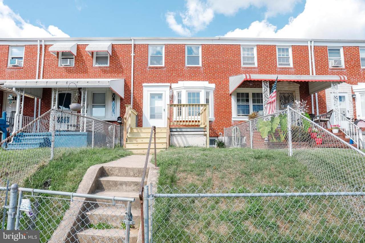 1046 Middlesex Road - Photo 1