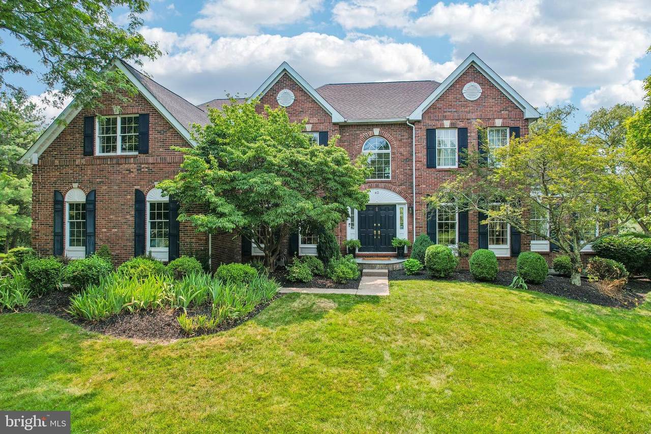 42 Christopher Drive - Photo 1