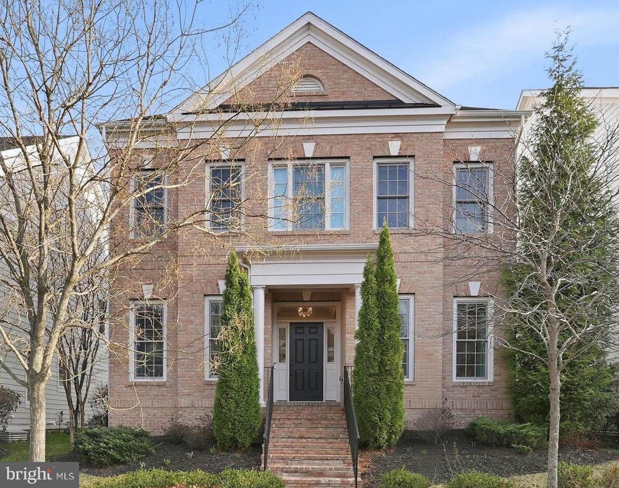 5338 Camberley Avenue - Photo 1