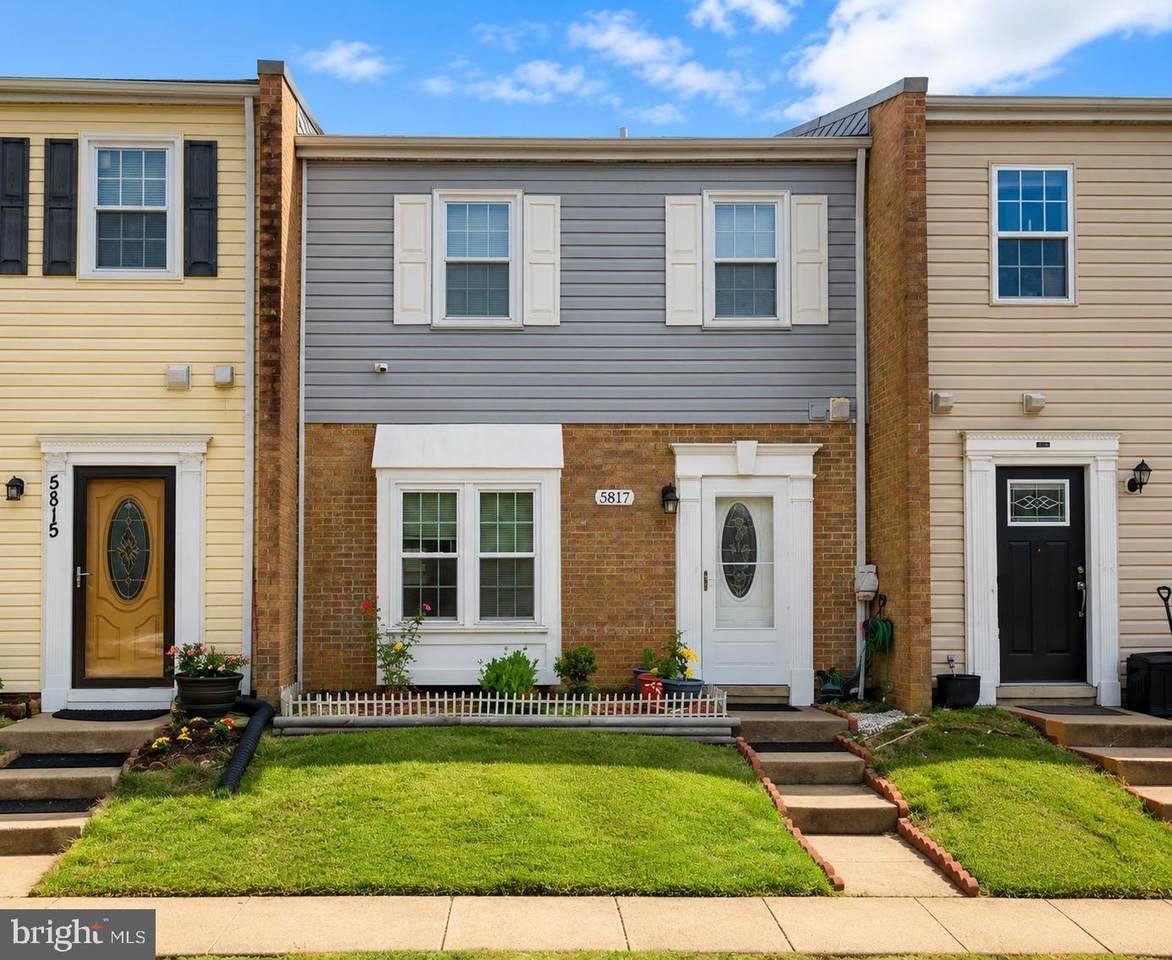 5817 Burke Manor Court - Photo 1
