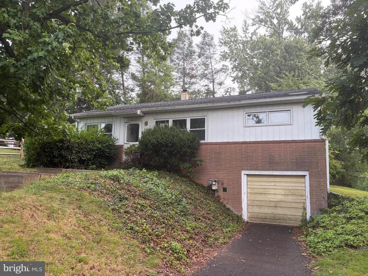 210 Fern Avenue - Photo 1