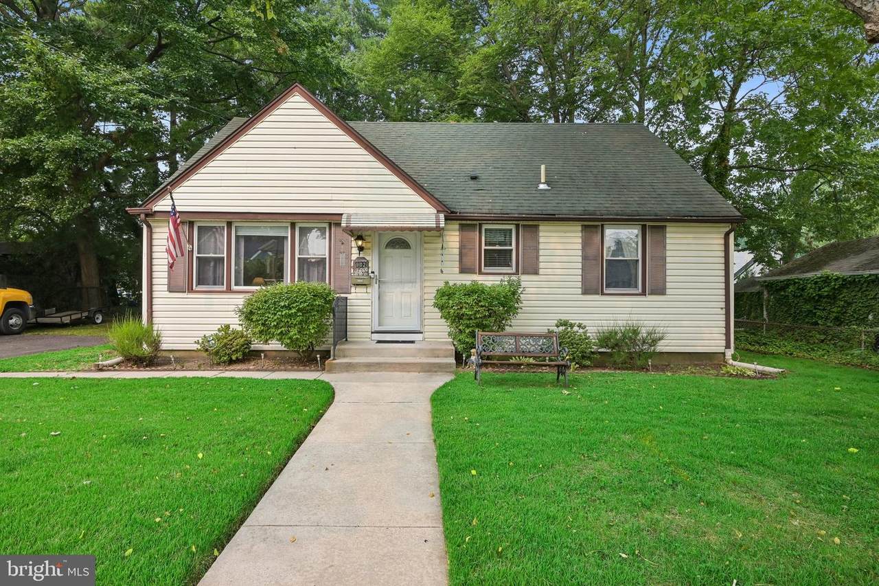 902 Spruce Avenue - Photo 1