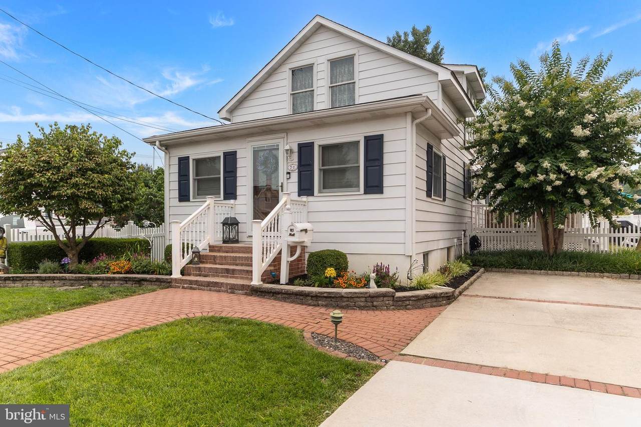 56 Lakeview Avenue - Photo 1