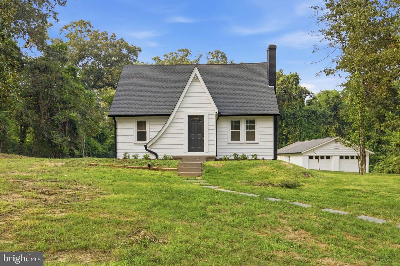 3412 Oaklawn Road - Photo 1