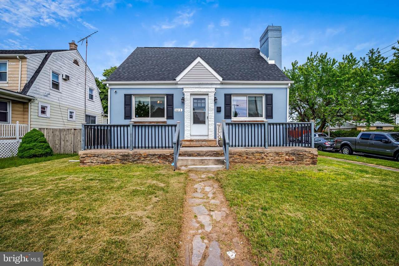 1613 Dundalk Avenue - Photo 1