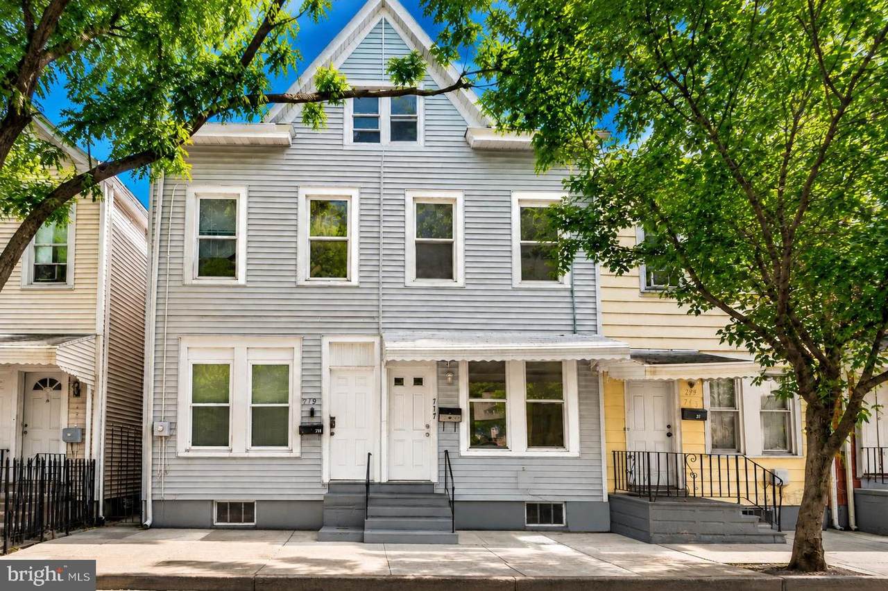 717 Division Street - Photo 1