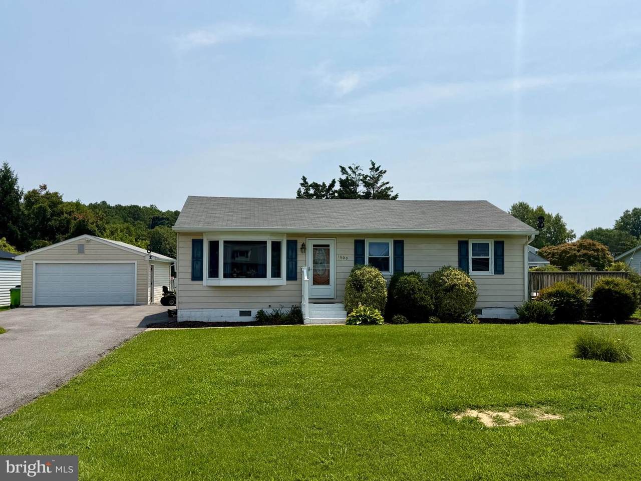 1609 Crab Alley Drive - Photo 1
