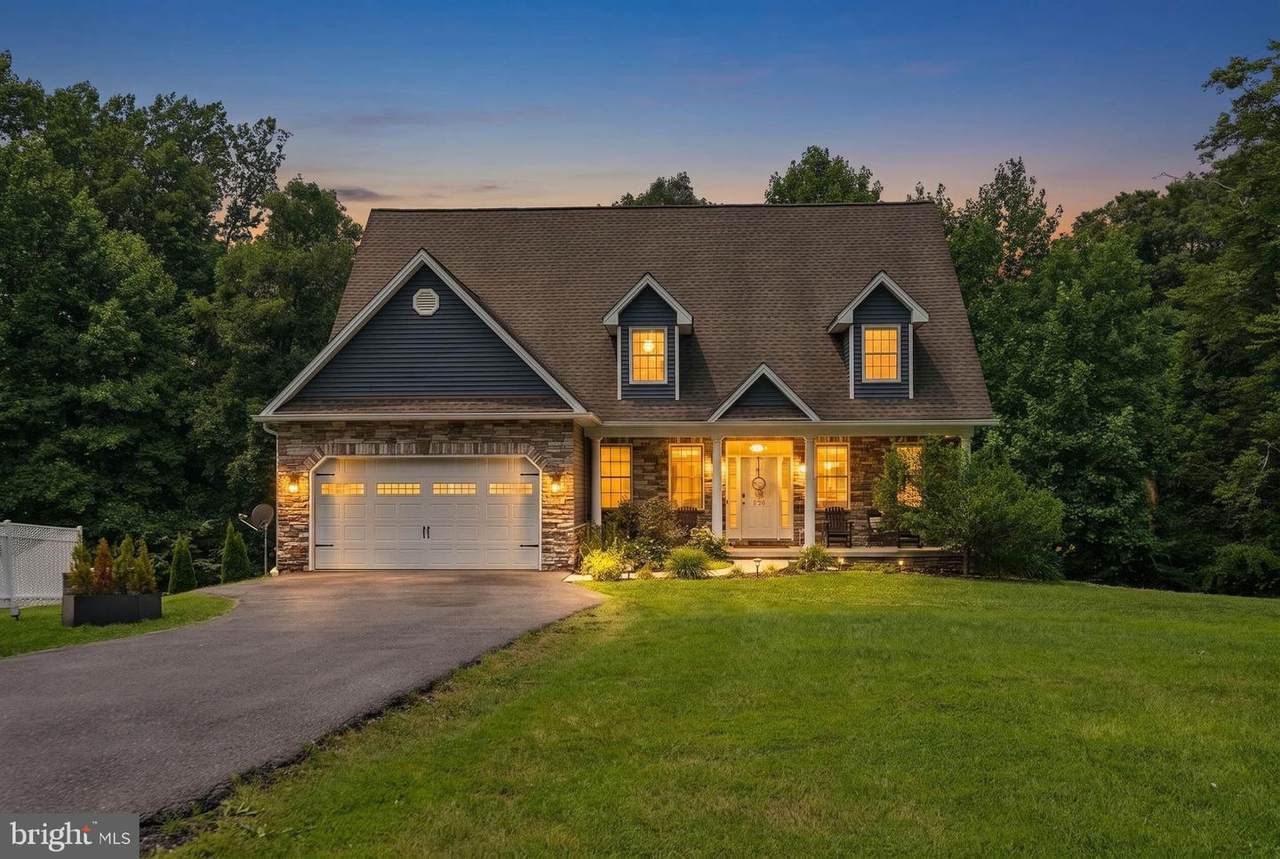718 Grady Lane - Photo 1