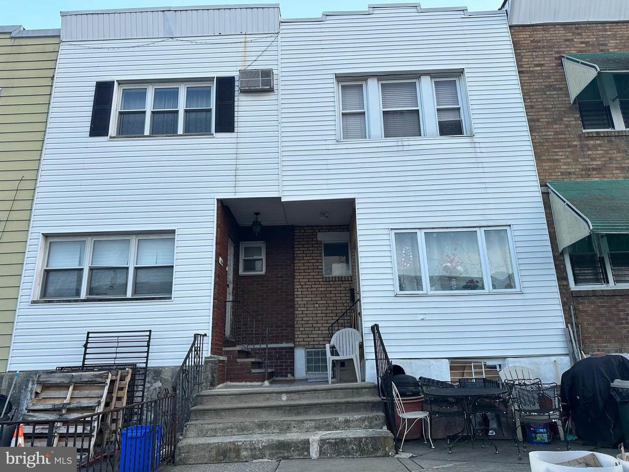606 Johnston Street - Photo 1
