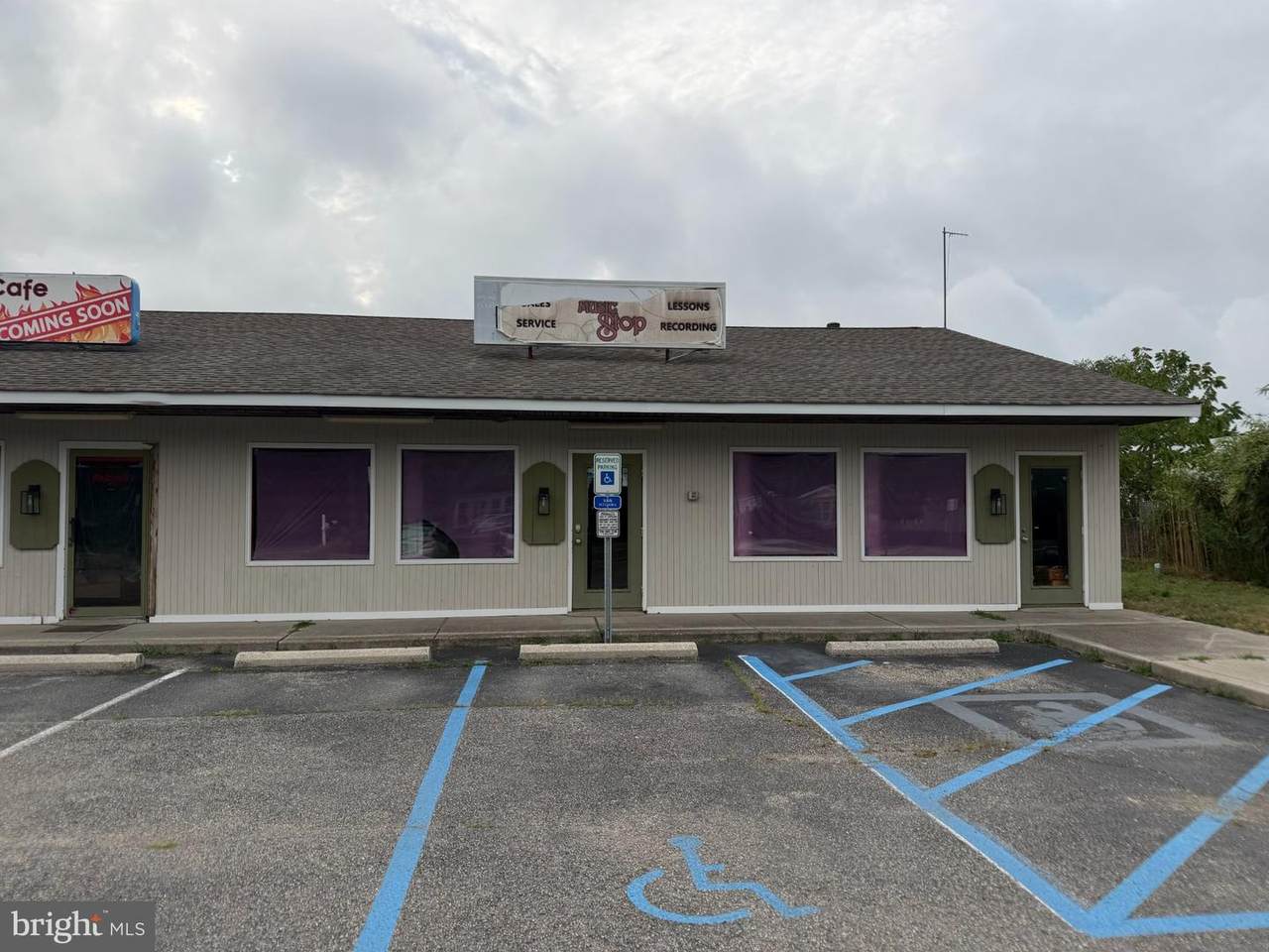 1027 Route 9 - Photo 1