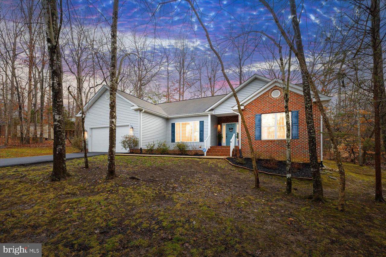 115 Ashlawn Court - Photo 1