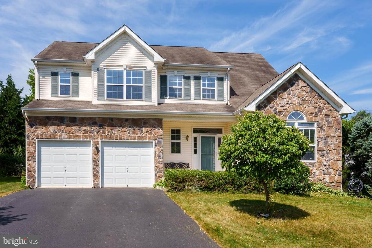 2 Pickering Circle - Photo 1