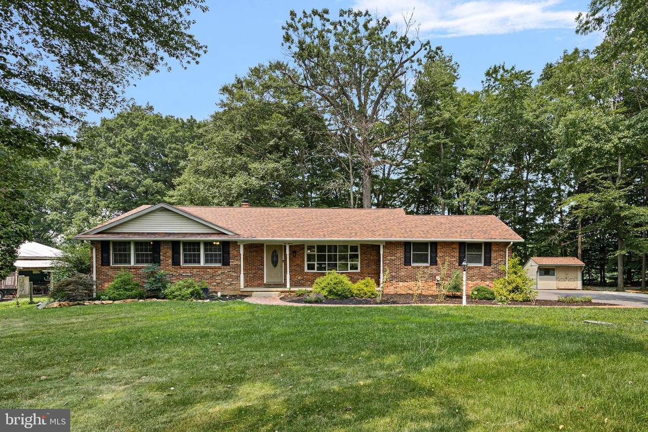 215 Calvert Road - Photo 1