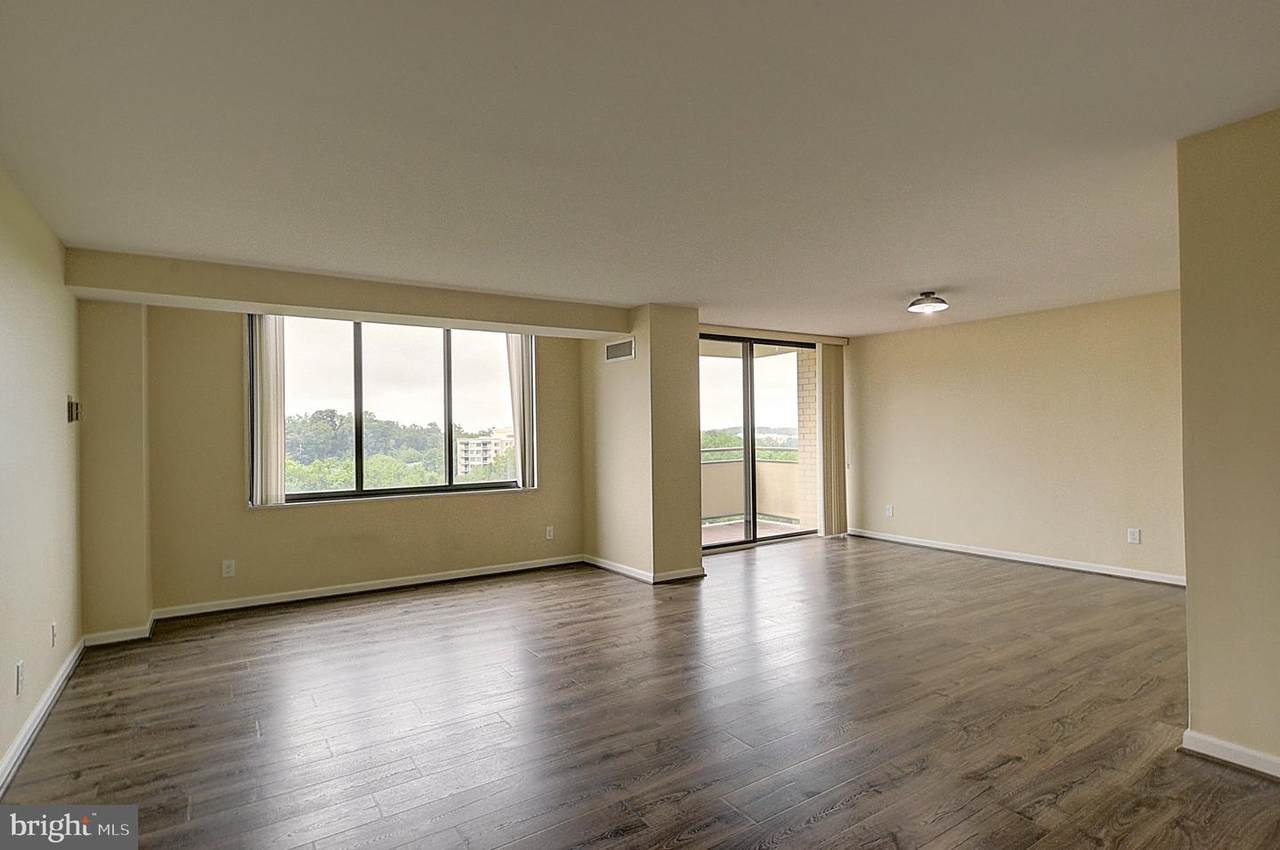5225 Pooks Hill Road - Photo 1