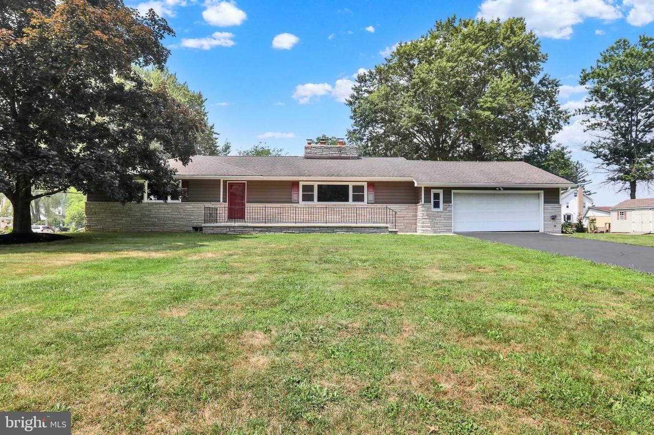 3 Woodcliffe Drive - Photo 1
