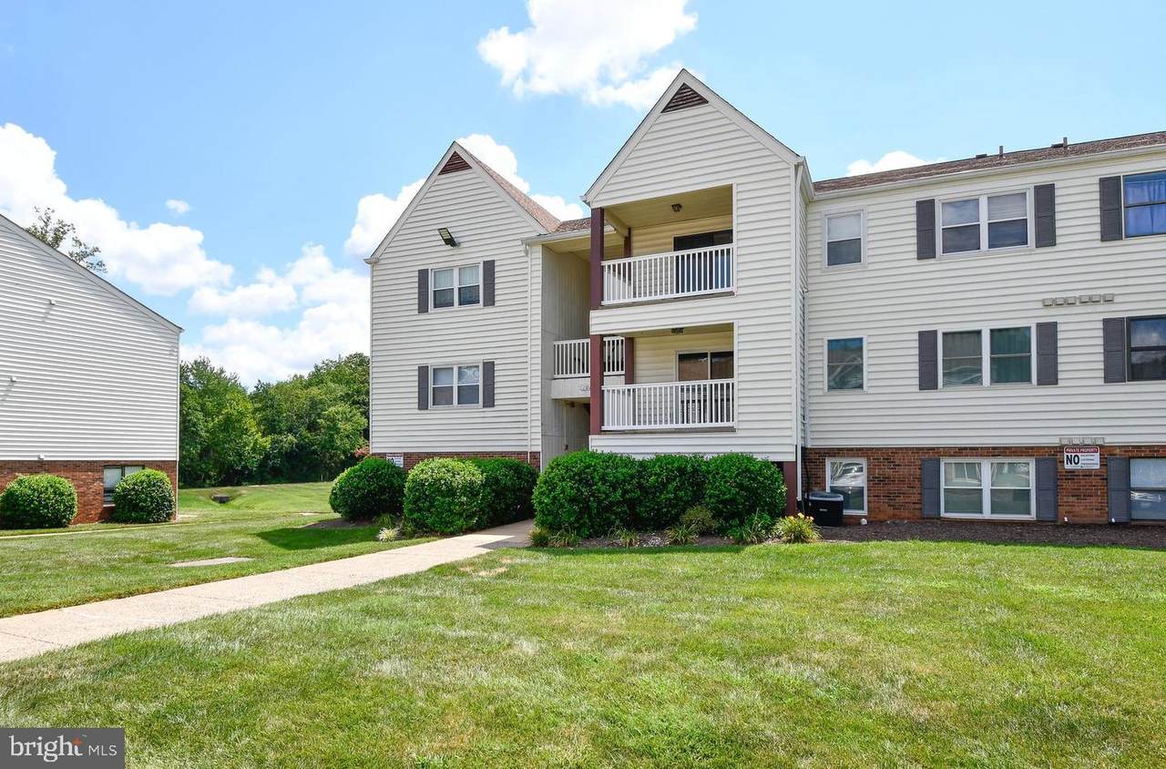 102 Chesterfield Lane - Photo 1