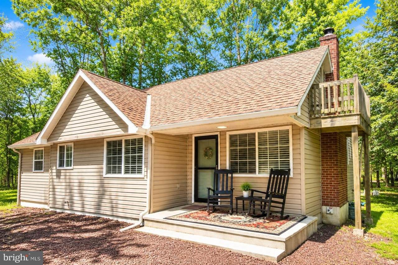 105 White Oak Drive - Photo 1
