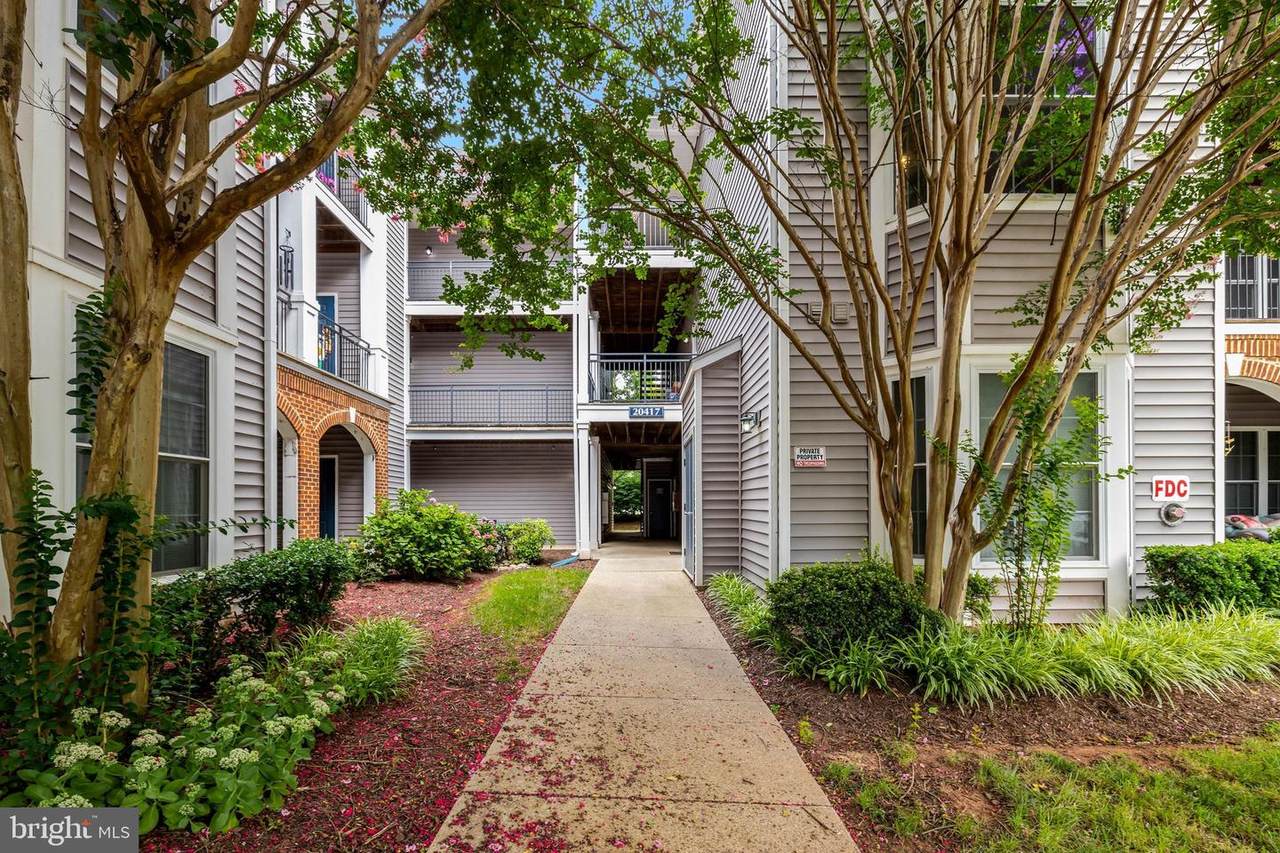 https://bt-photos.global.ssl.fastly.net/brightmls/1280_boomver_1_805176607198-2.jpg