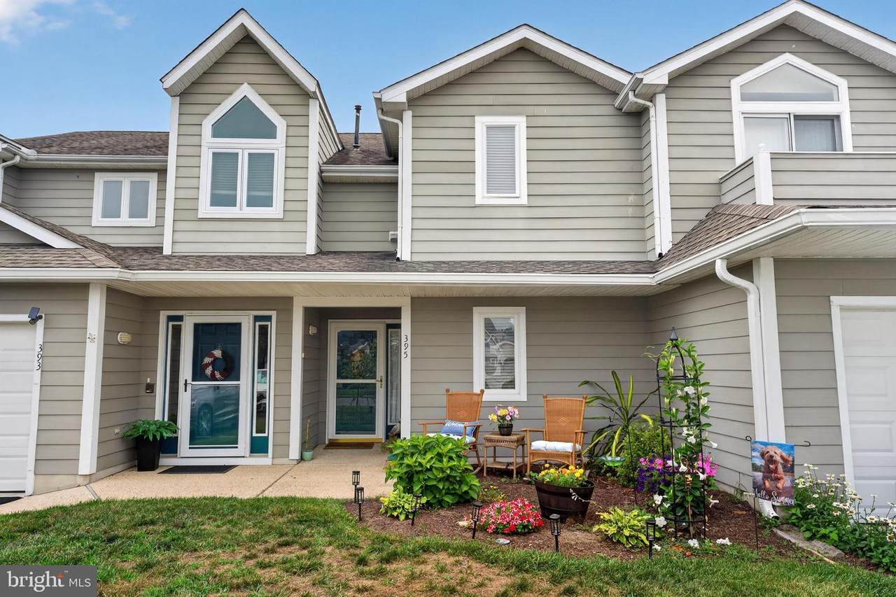 395 Lakeside Drive - Photo 1