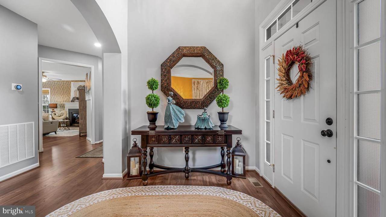 https://bt-photos.global.ssl.fastly.net/brightmls/1280_boomver_1_805177270110-2.jpg