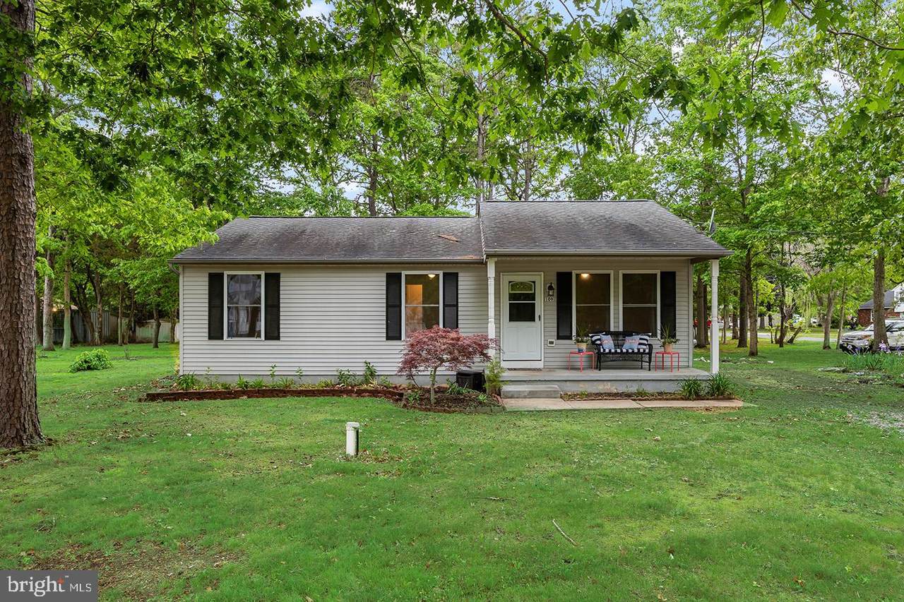 109 6TH AVE Avenue - Photo 1