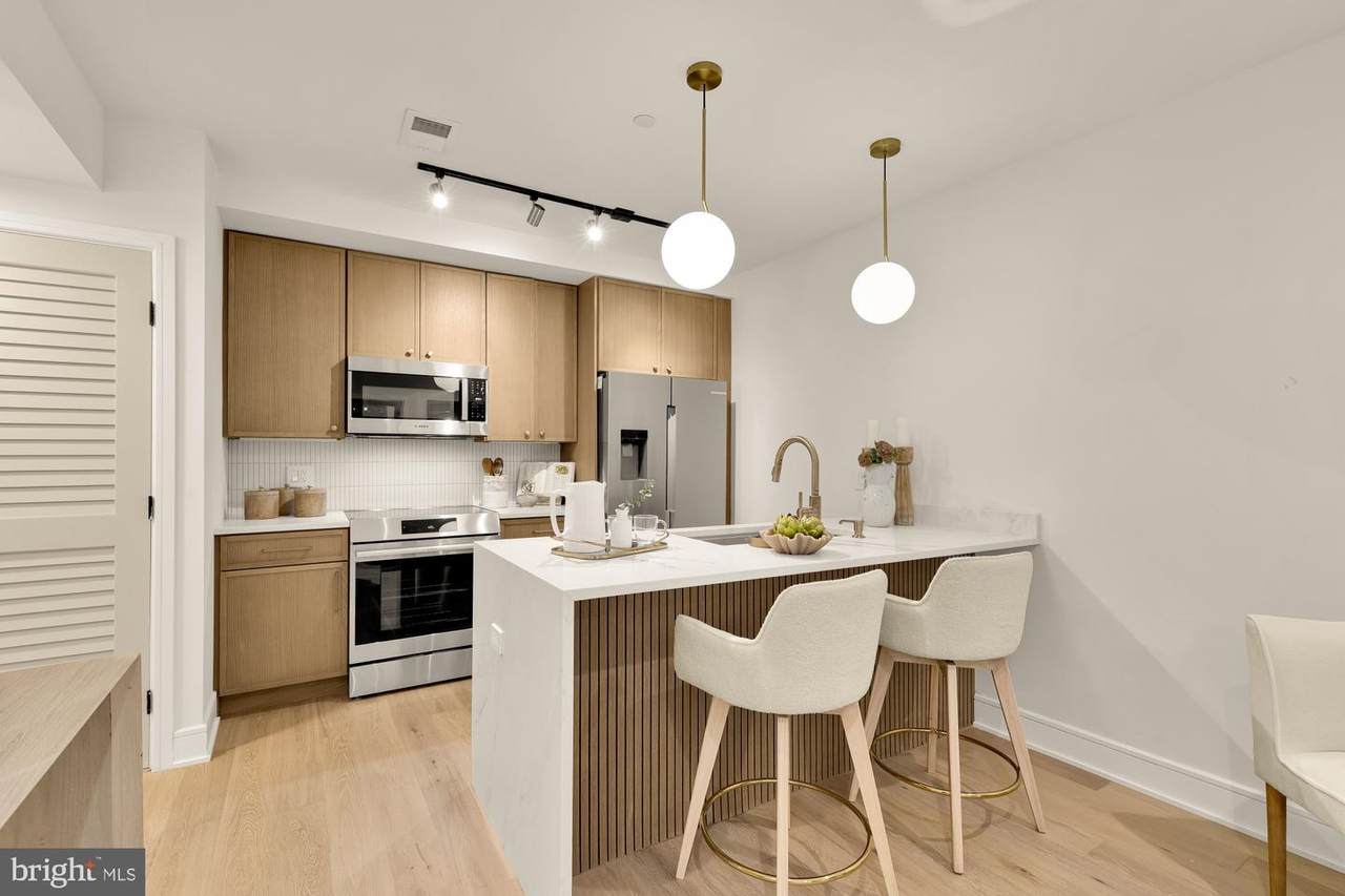 3319 12TH ST - Photo 1