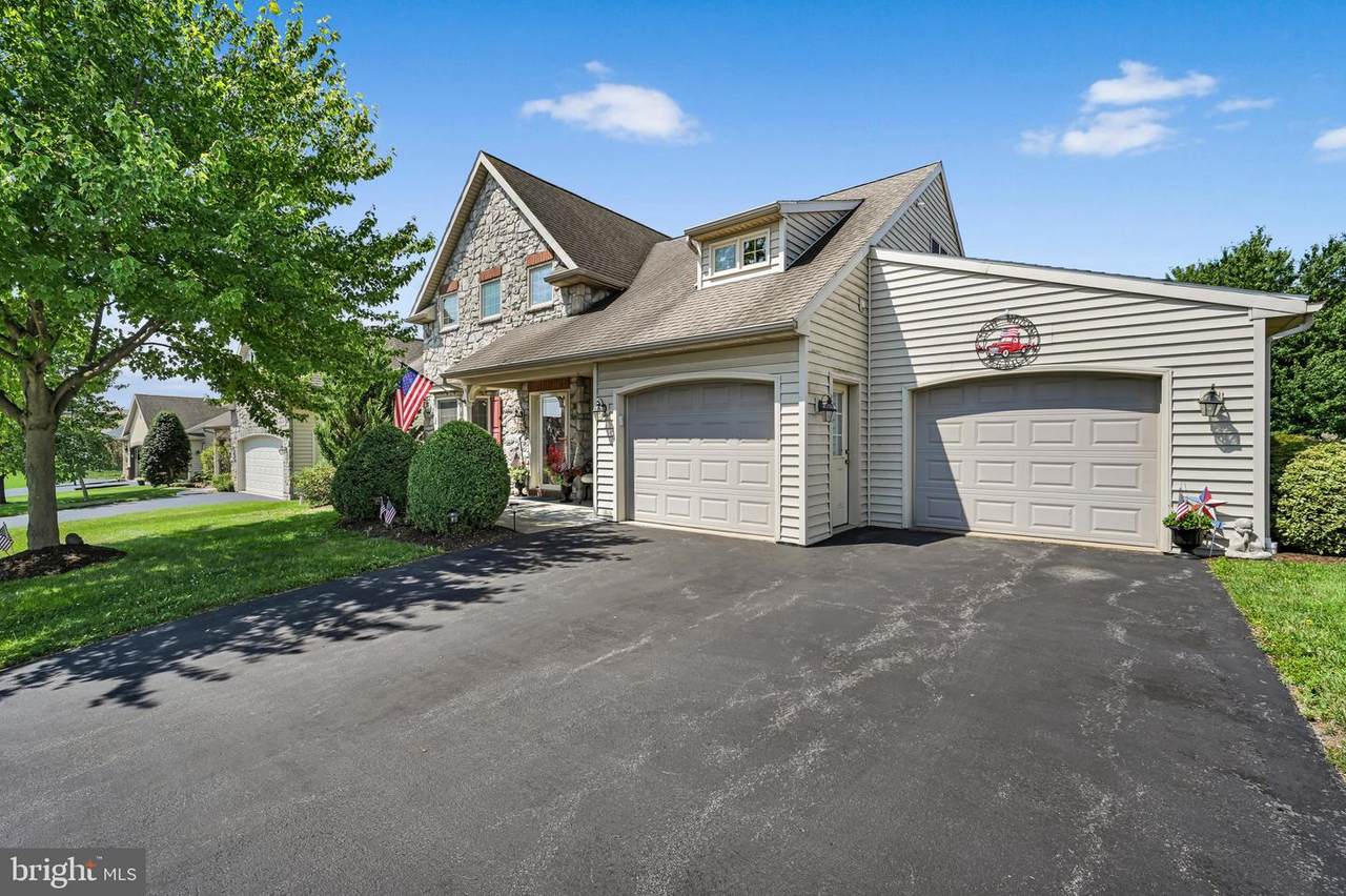 1066 Cambridge Drive - Photo 1