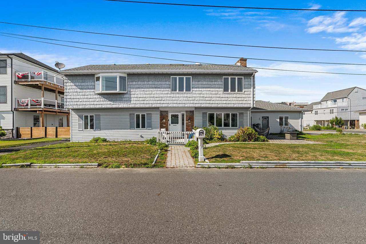113 Illinois Avenue - Photo 1
