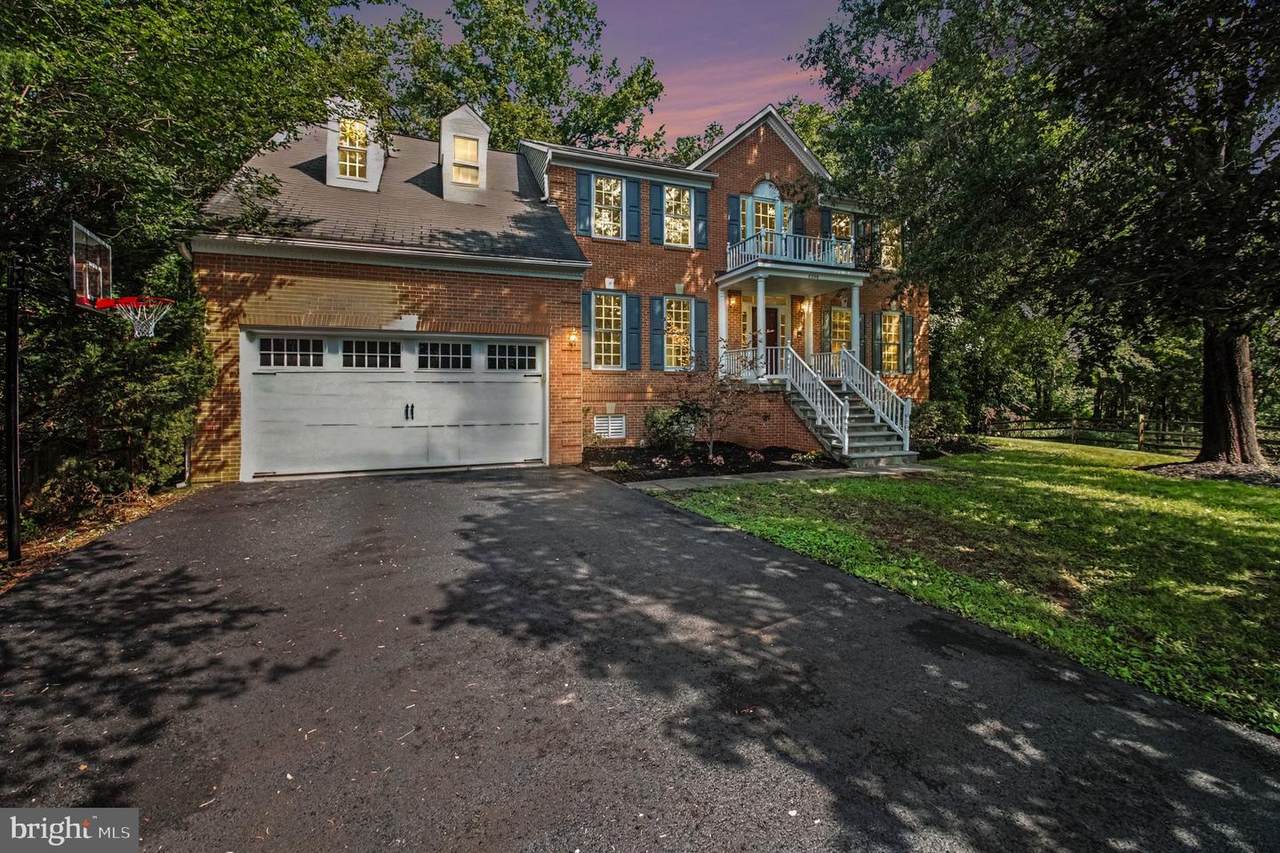 6356 Lee Forest Path - Photo 1