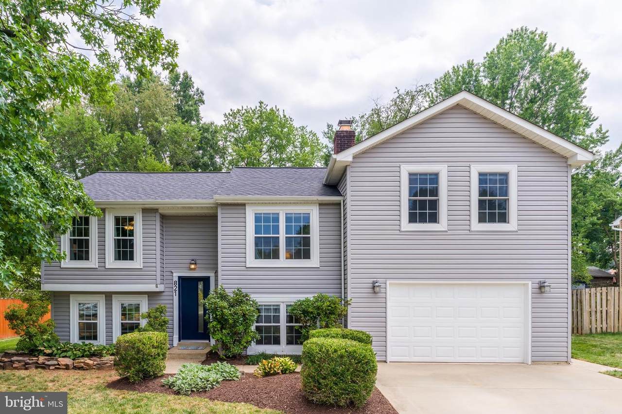 821 Cattail Lane - Photo 1
