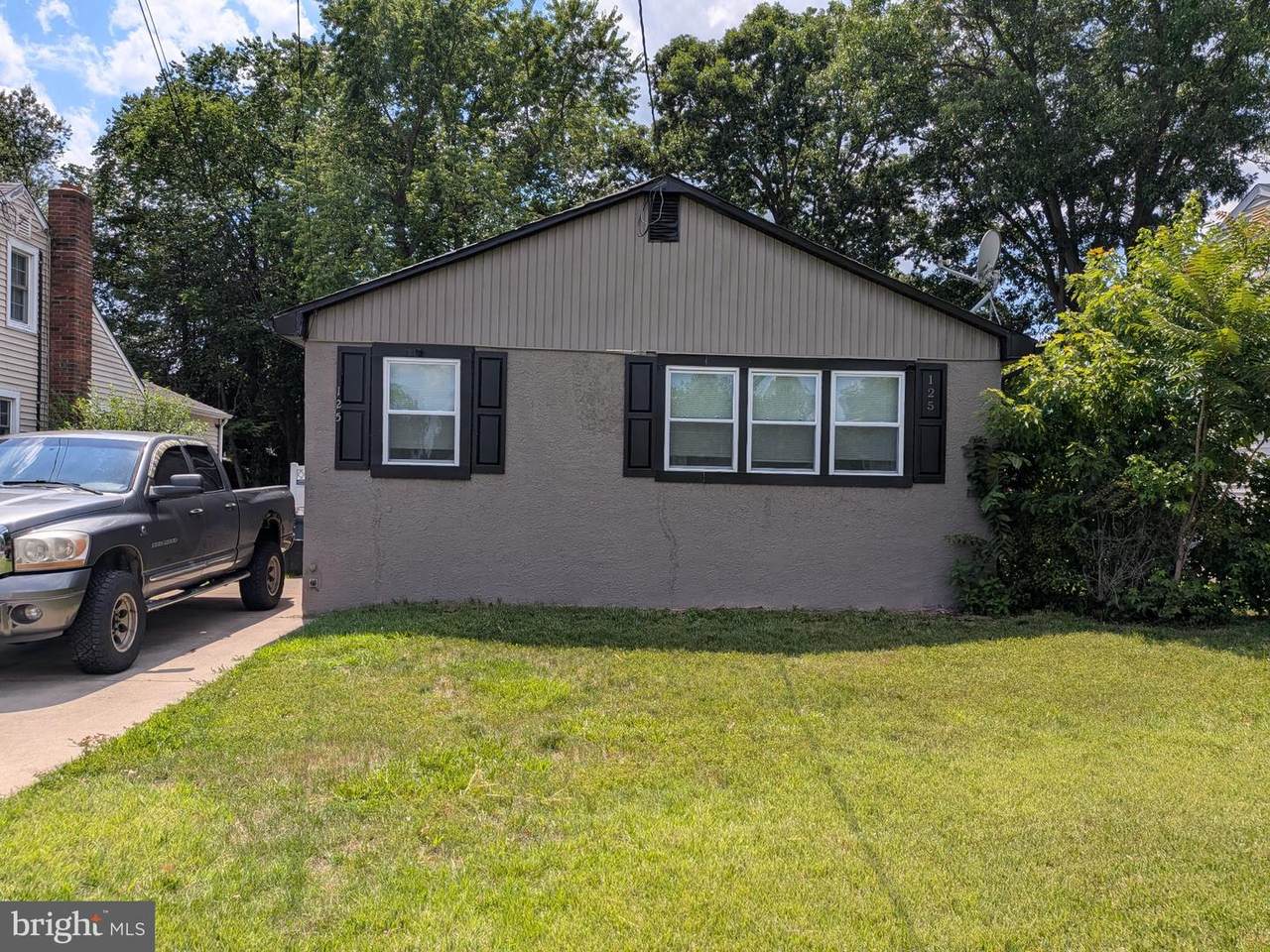 125 Orchard Avenue - Photo 1