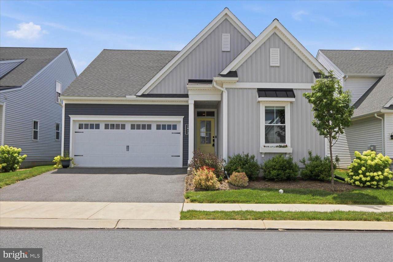 1813 Emerald Way - Photo 1