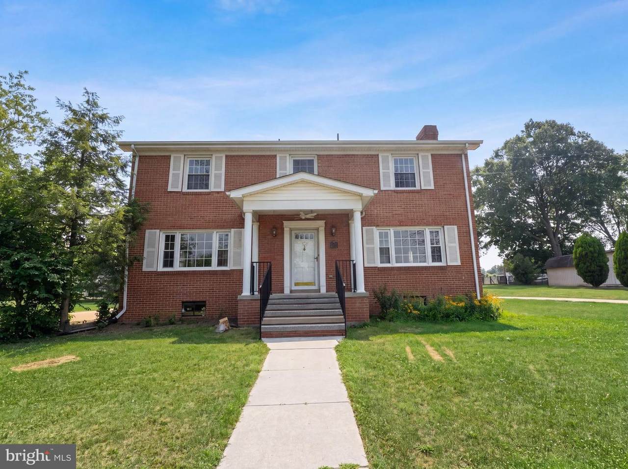 494 Walton Street - Photo 1
