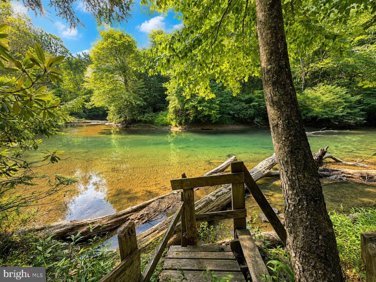 https://bt-photos.global.ssl.fastly.net/brightmls/1280_boomver_1_805180570206-2.jpg