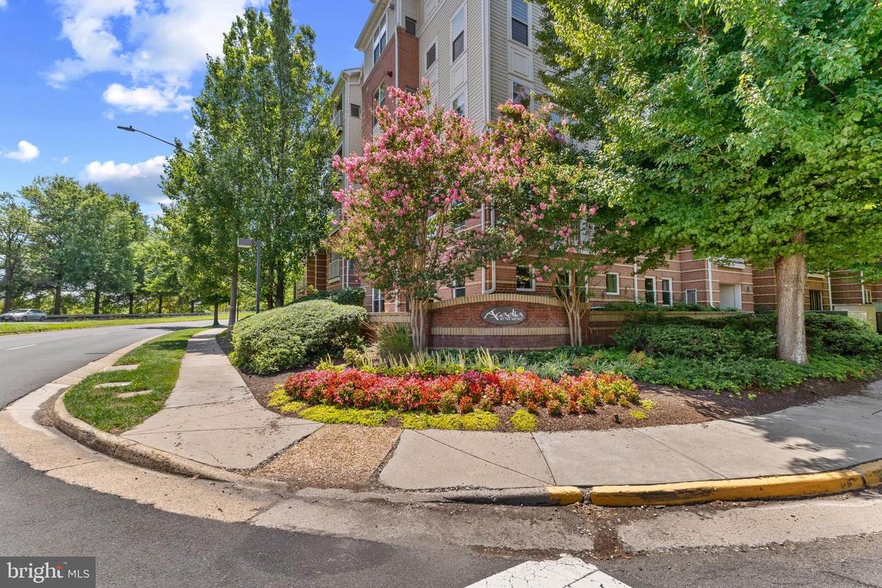 9480 Virginia Center Boulevard - Photo 1