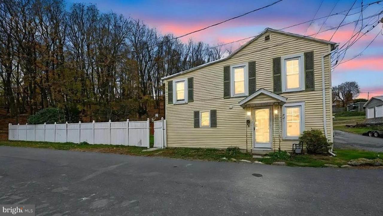 901 Fairview Street - Photo 1