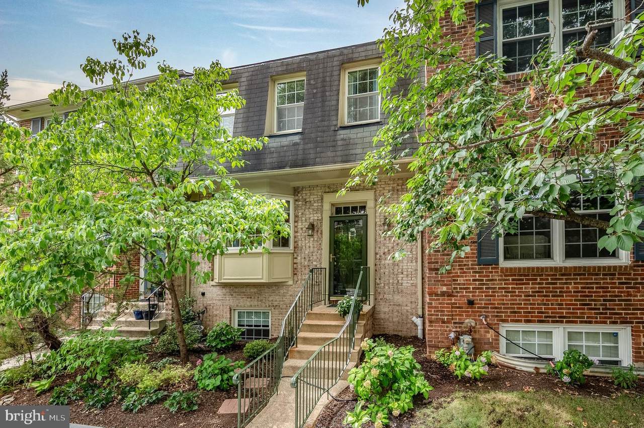 8218 Cedar Landing Court - Photo 1