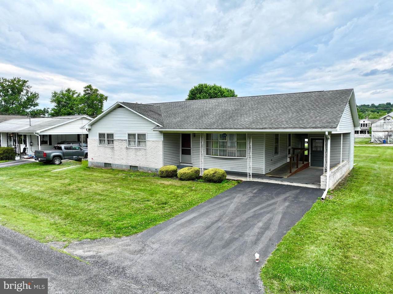 124 Vine Street - Photo 1
