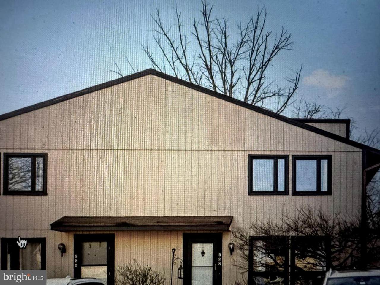 528 Glen Court - Photo 1
