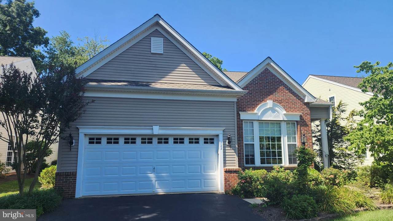 723 Village Avenue - Photo 1