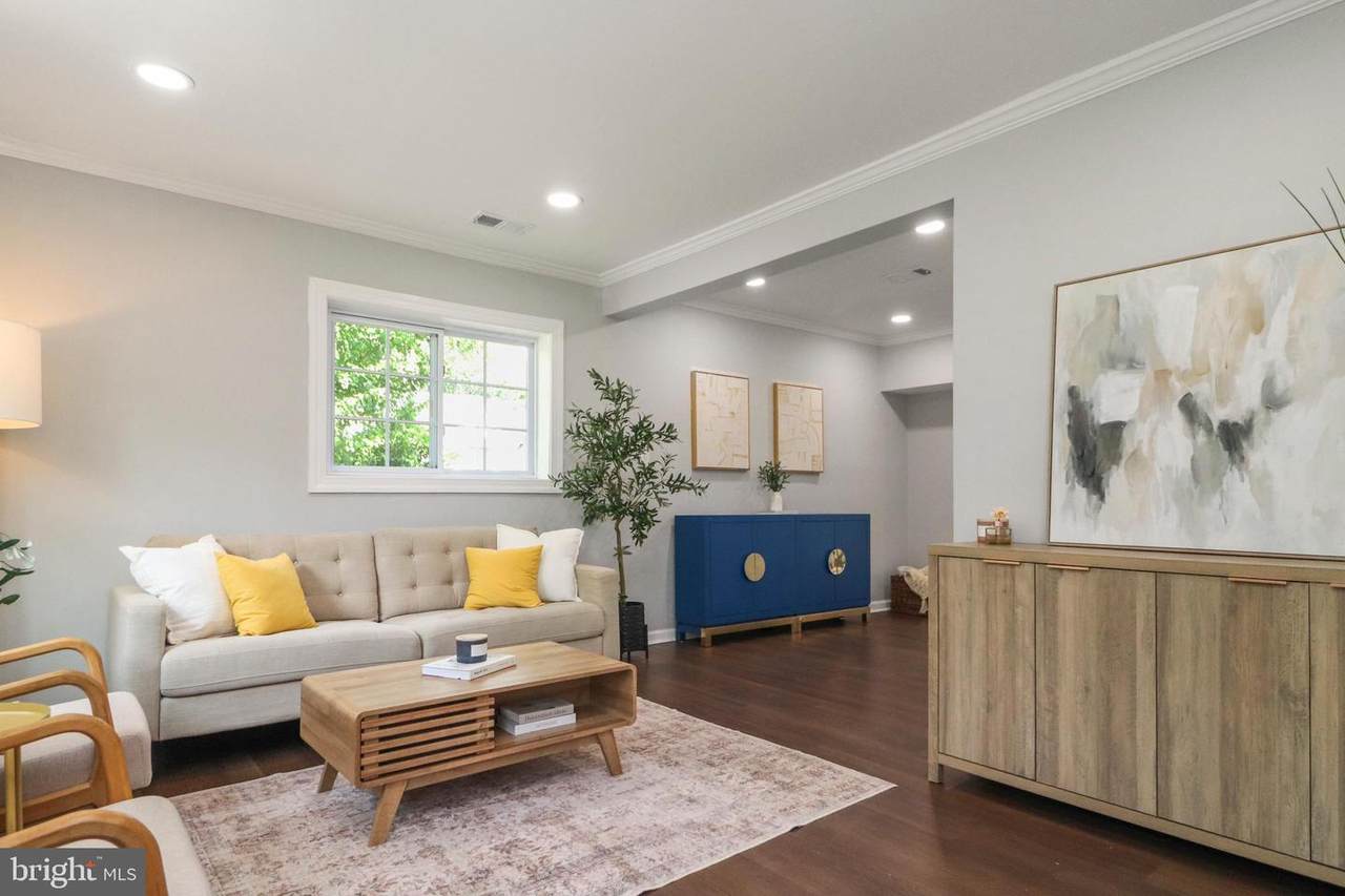6621 Hallwood Avenue - Photo 1