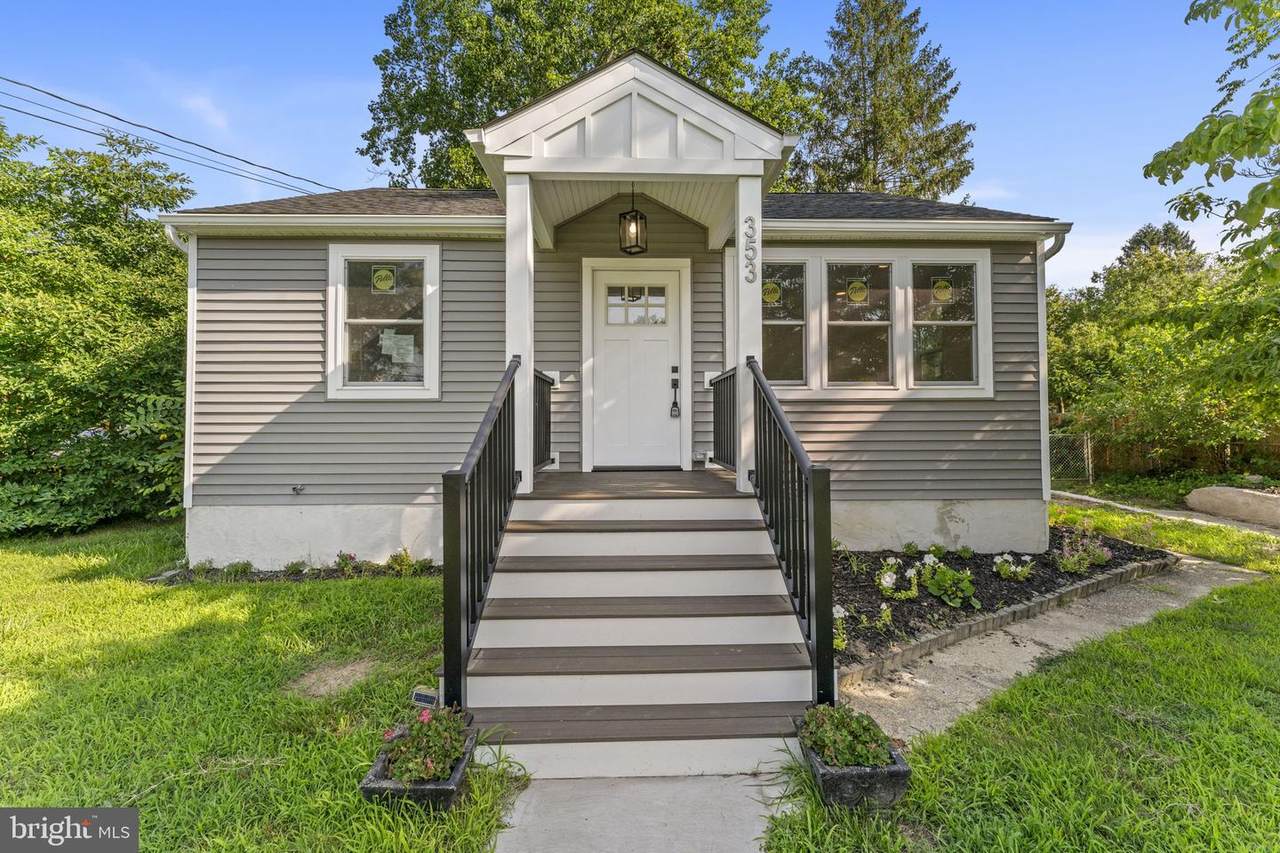 353 Florence Boulevard - Photo 1