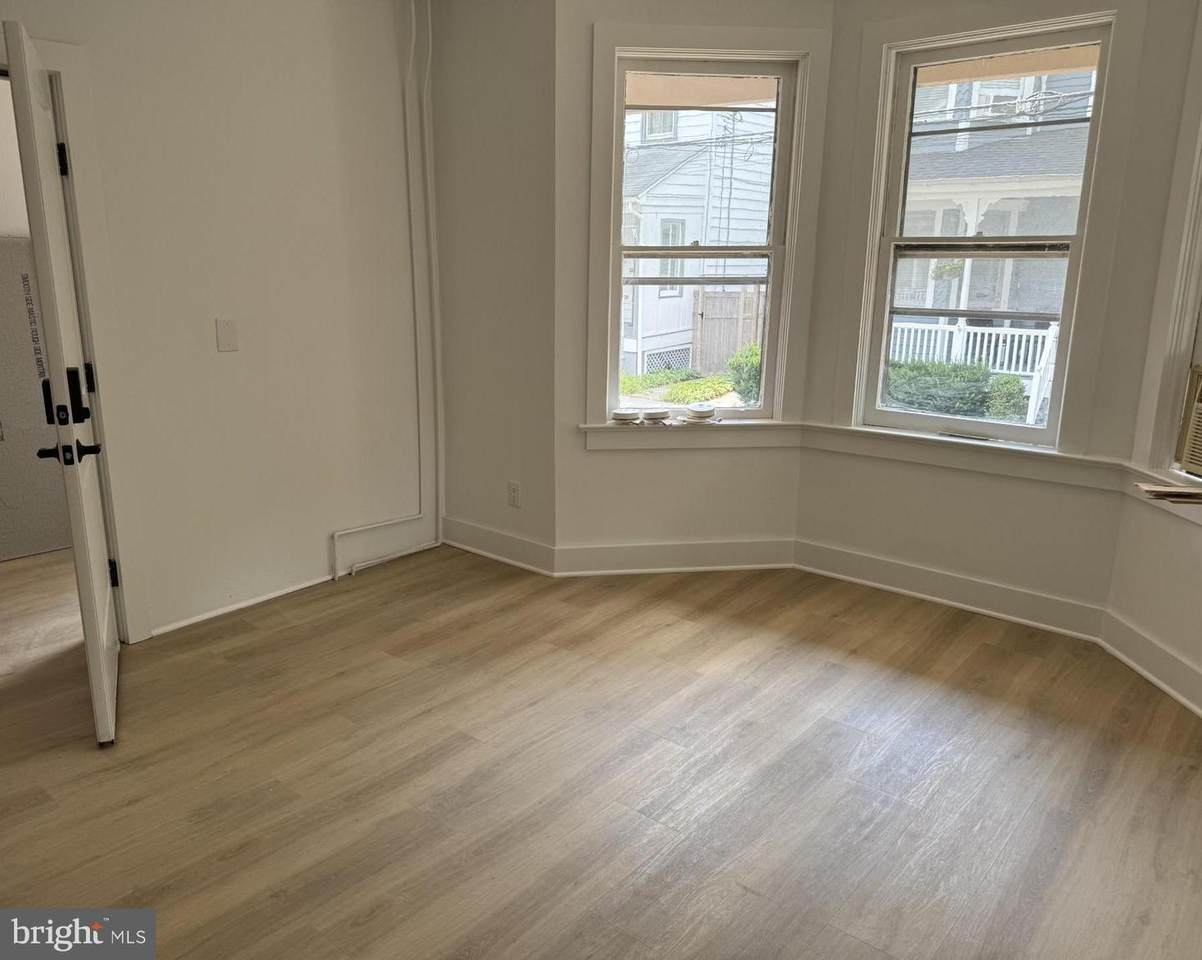 37 Bank Street - Photo 1