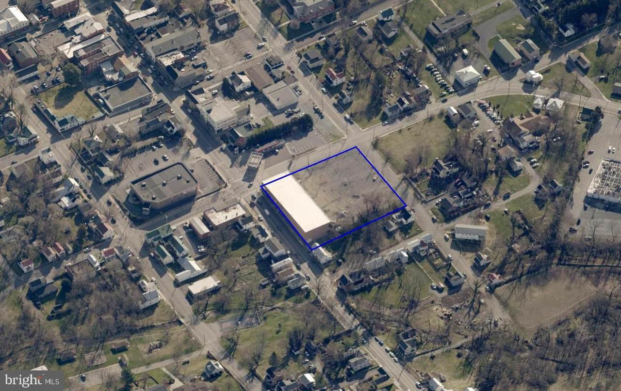 100 West Street - Photo 1