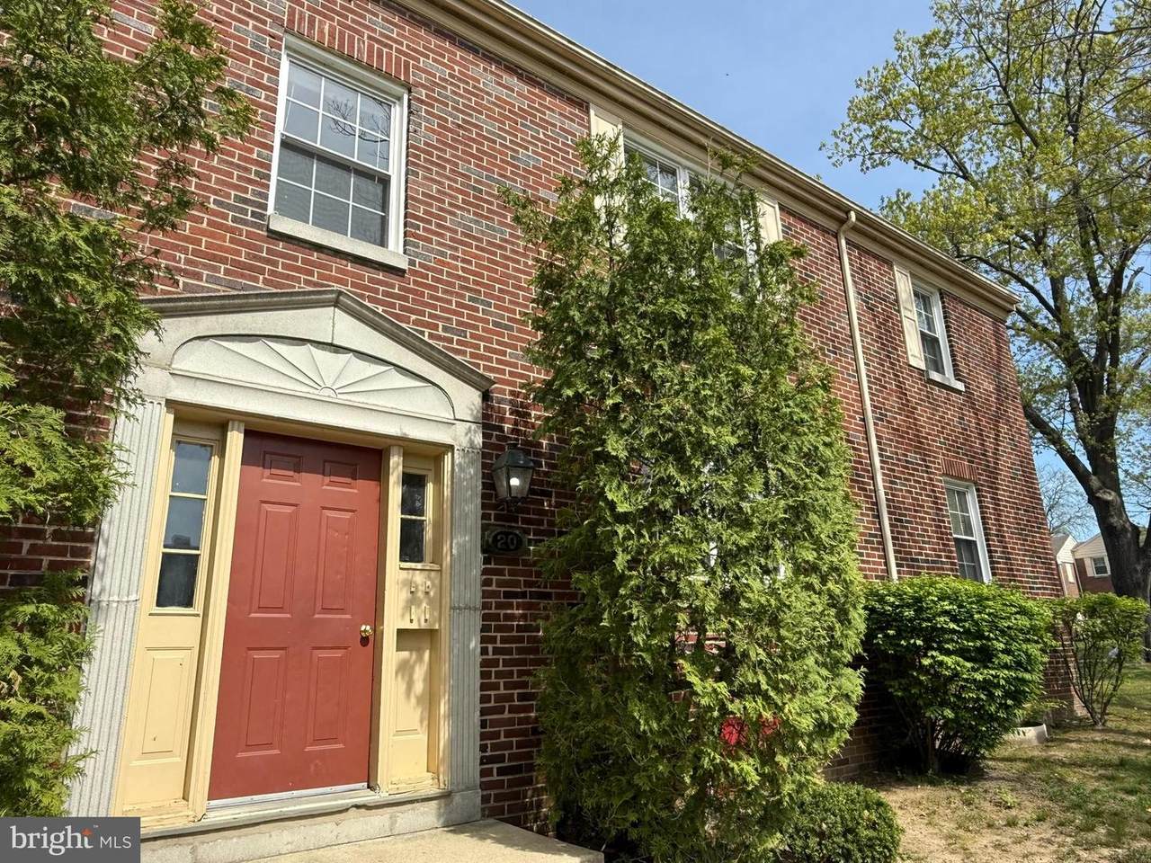100 Park Boulevard - Photo 1