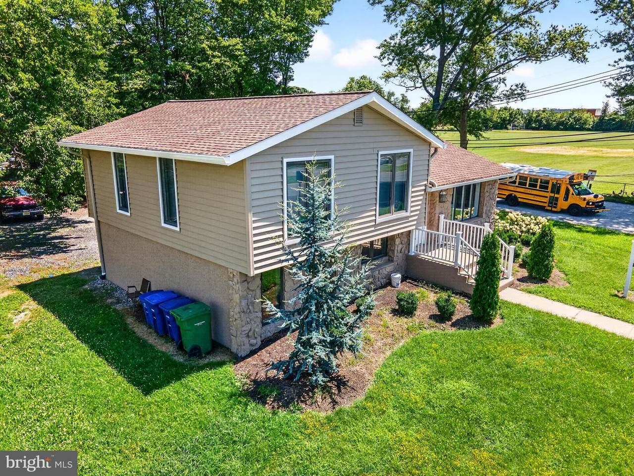 79 Maple Avenue - Photo 1