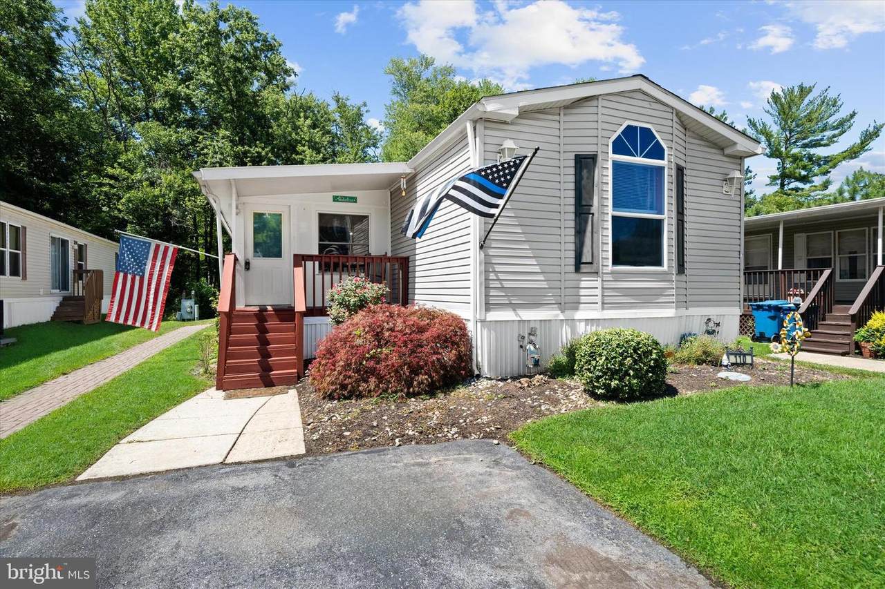 110 Tulip Court - Photo 1